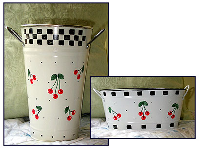 cherry_tins.jpg (73107 bytes)
